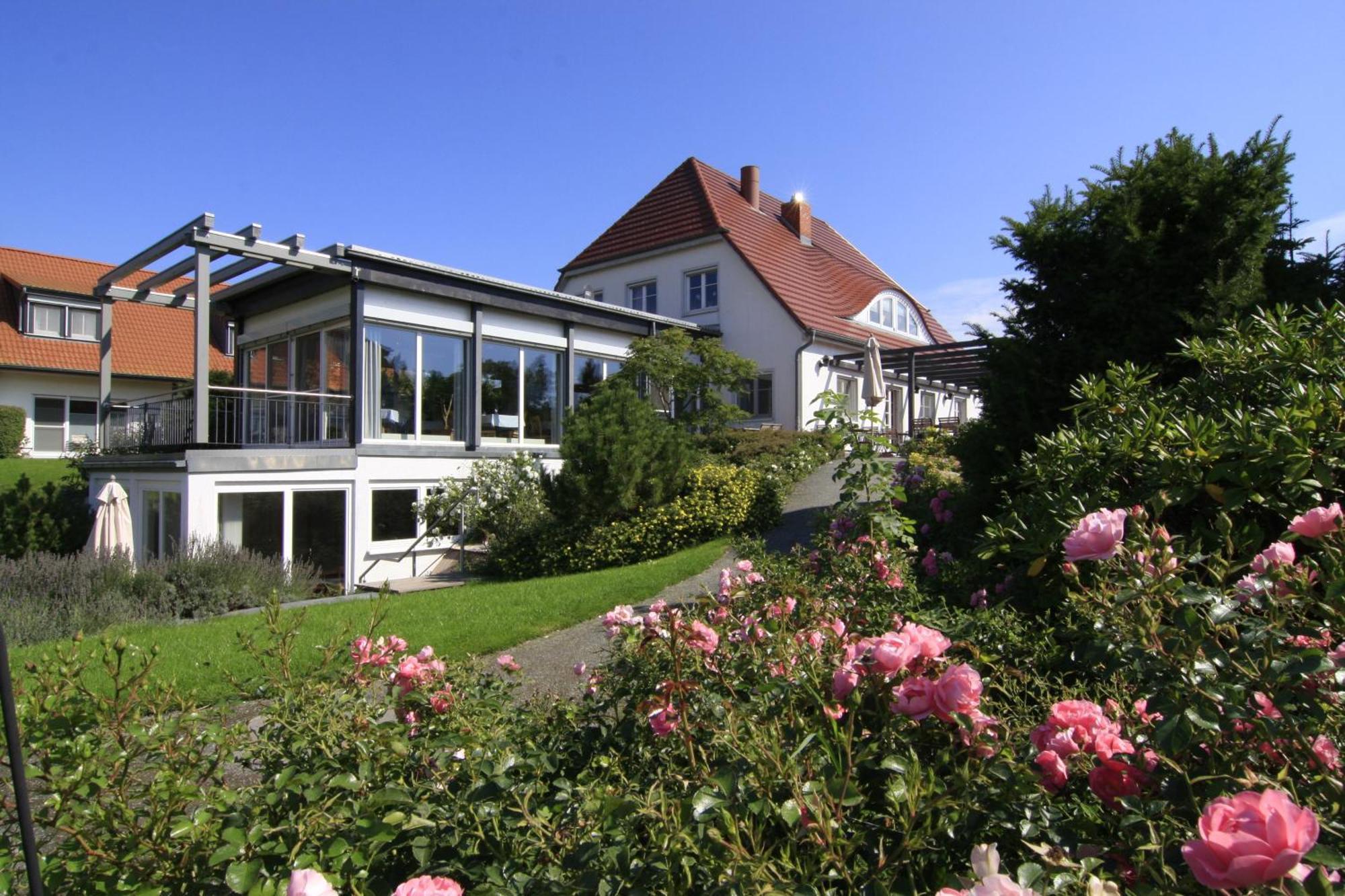 H.W.S. Hotel Der Wilde Schwan Sagard Eksteriør billede