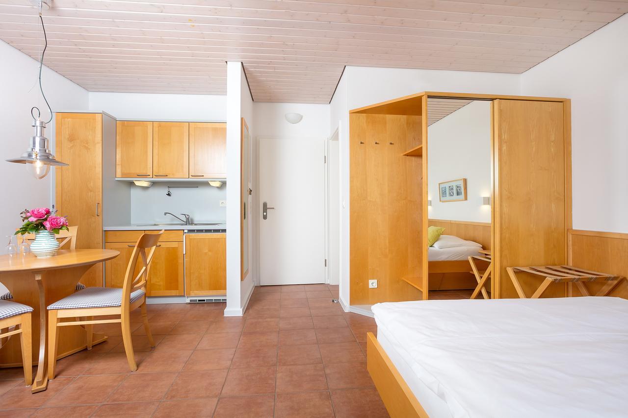 H.W.S. Hotel Der Wilde Schwan Sagard Eksteriør billede