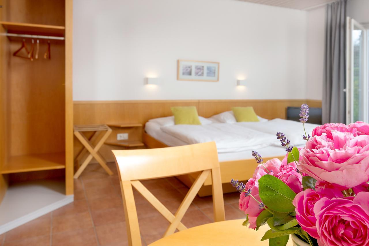 H.W.S. Hotel Der Wilde Schwan Sagard Eksteriør billede