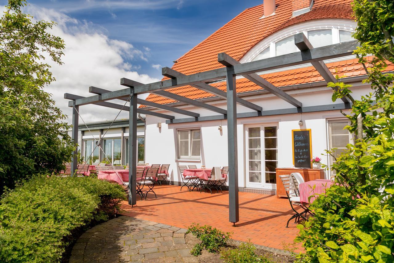 H.W.S. Hotel Der Wilde Schwan Sagard Eksteriør billede